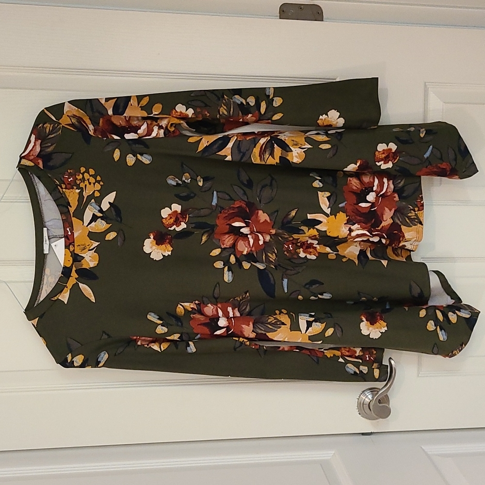 Long Sleeve floral shirt
